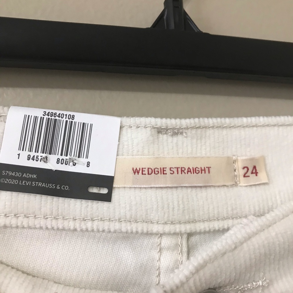 HP🌟Levi’s Wedgie High Waisted Straight Jeans - Picture 3 of 9